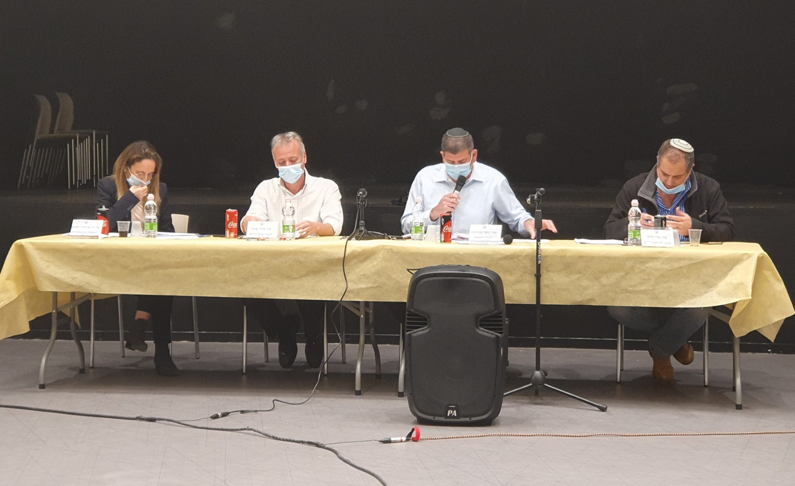 ראש העיר יוסי ברודני וחברי מועצת העיר