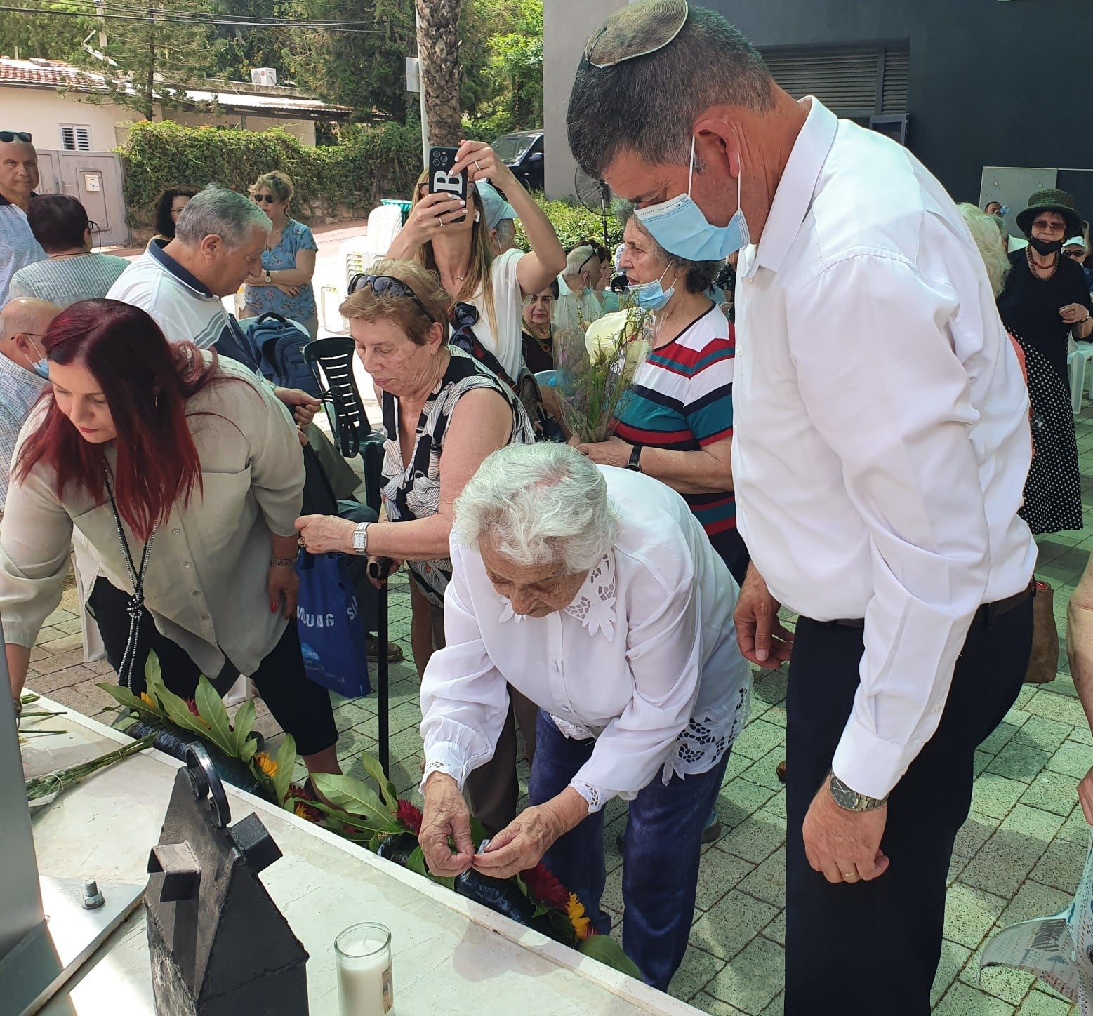 ראש העיר יוסי ברודני עם ווטרנים
