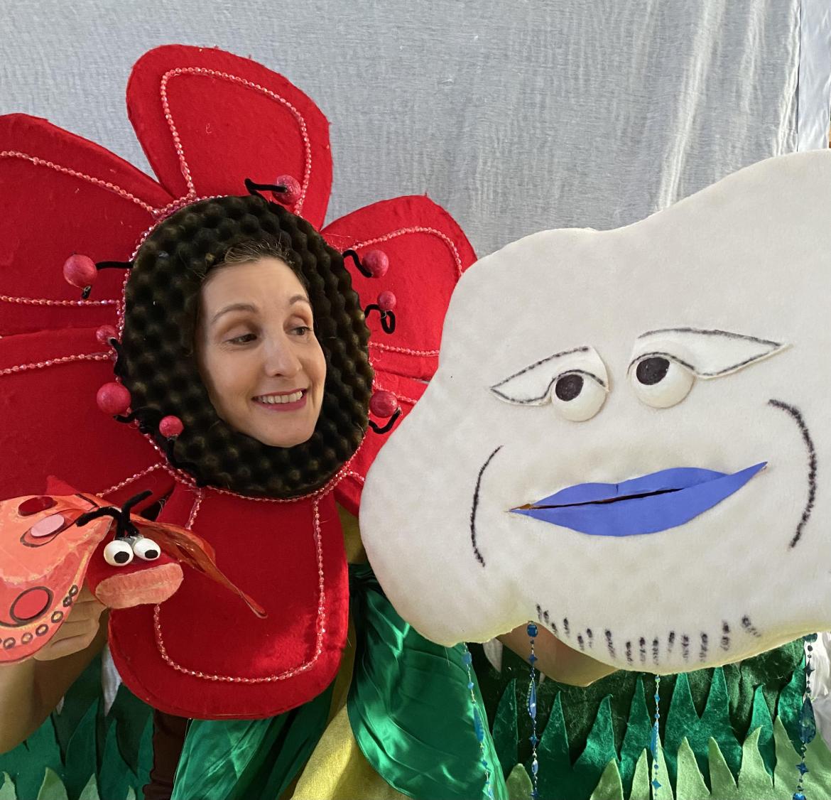 הצגה: "חמישה פרפרים"