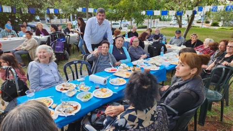 חוגגים לג בעומר עם חברי קפה בגבעה 3.jpg