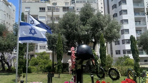 טקס מרגש לזכרכם של 69  לוחמי דקר בגבעת שמואל 10.jpg