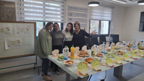 מחווה מרגשת לעובדי הניקיון והשמירה