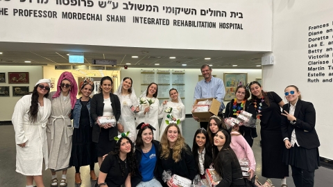 ביקור פצועים.jpg