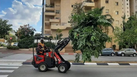 חורף חם ובטח בגבעת שמואל אגף שפע בעבודות מניעה לקראת מזג אויר סוער 1.jpg