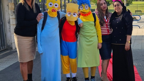 בגבעת שמואל החיוך של הילדים לפני הכל חגיגות פורים מאוחרות בבית הספר מורשת נריה 2.jpg