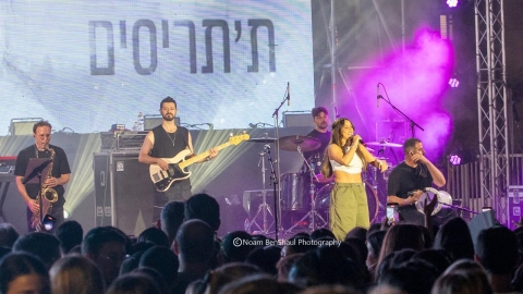 הופעה  של עדן בן זקן 3.jpg